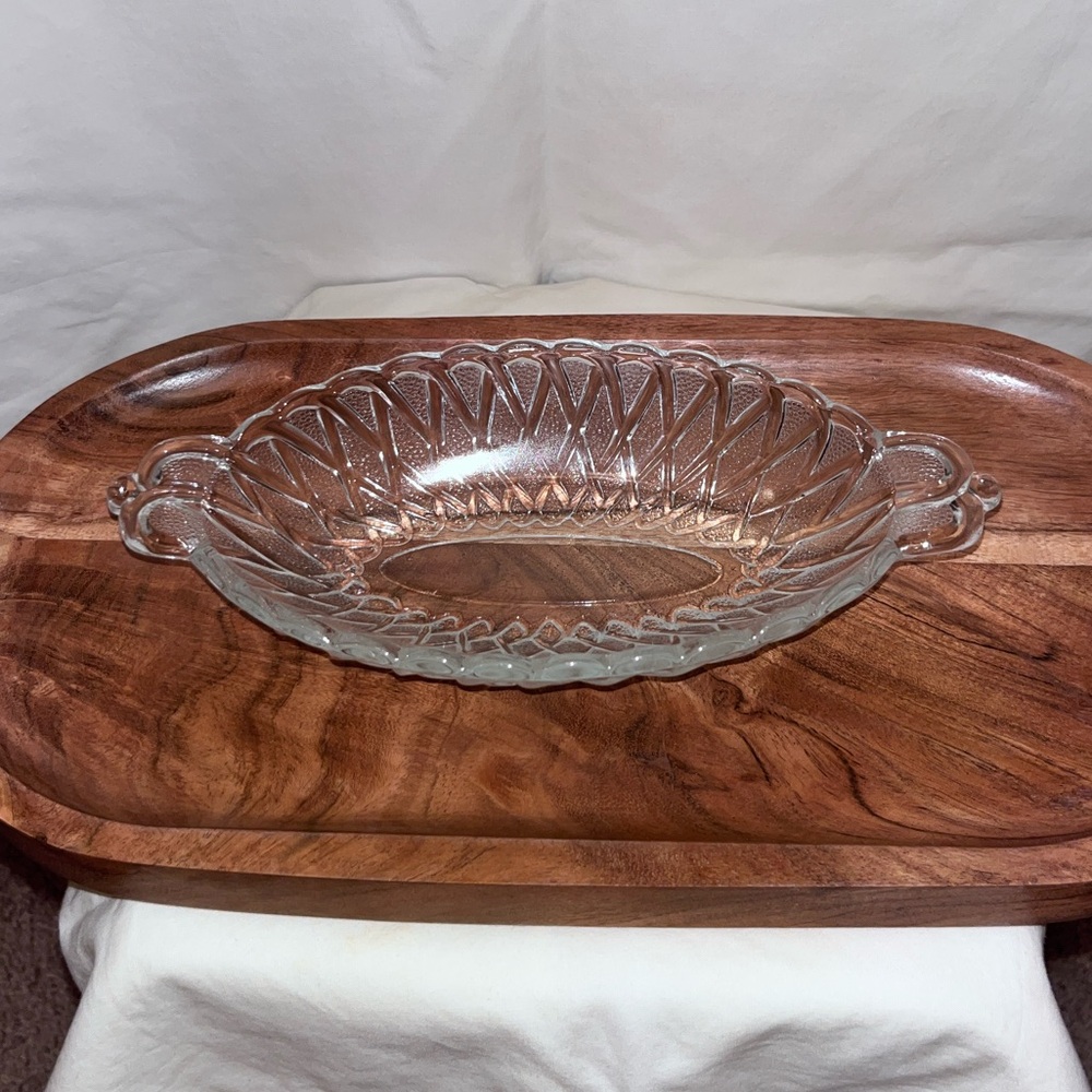 Indiana Glass Co Vintage Pretzel Pattern Pickle Dish